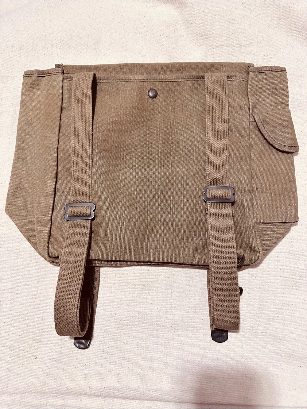 Vintage | Bag | Y2K Olive Canvas Backpack with Red Star Accent